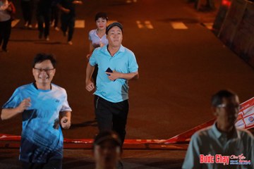 BƯỚC CHẠY CHÀO XUÂN THÀNH PHỐ QUẢNG NGÃI 2024 - Ảnh #1239554