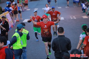 BƯỚC CHẠY CHÀO XUÂN THÀNH PHỐ QUẢNG NGÃI 2024 - Ảnh #1250694