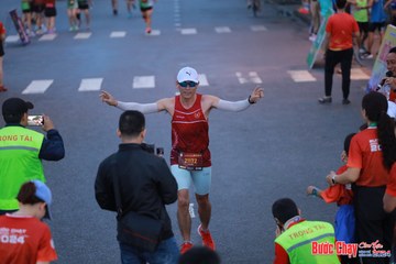 BƯỚC CHẠY CHÀO XUÂN THÀNH PHỐ QUẢNG NGÃI 2024 - Ảnh #1250836
