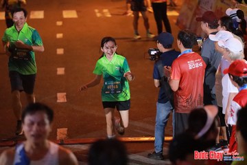 BƯỚC CHẠY CHÀO XUÂN THÀNH PHỐ QUẢNG NGÃI 2024 - Ảnh #1249034