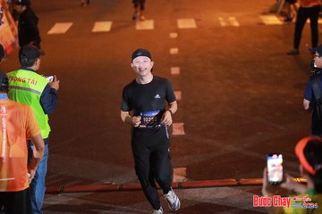 BƯỚC CHẠY CHÀO XUÂN THÀNH PHỐ QUẢNG NGÃI 2024 - Ảnh #1249118