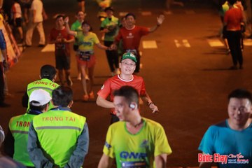 BƯỚC CHẠY CHÀO XUÂN THÀNH PHỐ QUẢNG NGÃI 2024 - Ảnh #1248612