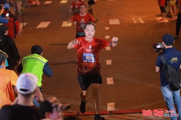 BƯỚC CHẠY CHÀO XUÂN THÀNH PHỐ QUẢNG NGÃI 2024 - Ảnh #1249088