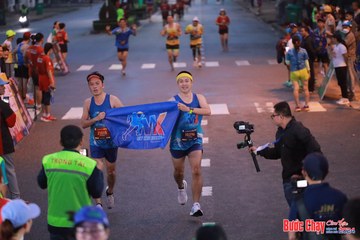 BƯỚC CHẠY CHÀO XUÂN THÀNH PHỐ QUẢNG NGÃI 2024 - Ảnh #1250131