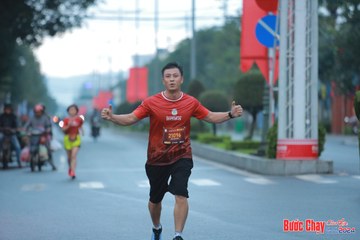 BƯỚC CHẠY CHÀO XUÂN THÀNH PHỐ QUẢNG NGÃI 2024 - Ảnh #1237032