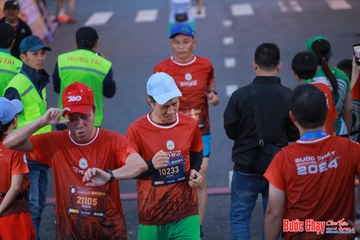 BƯỚC CHẠY CHÀO XUÂN THÀNH PHỐ QUẢNG NGÃI 2024 - Ảnh #1250706