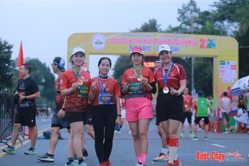 BƯỚC CHẠY CHÀO XUÂN THÀNH PHỐ QUẢNG NGÃI 2024 - Ảnh #1221632