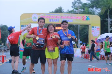 BƯỚC CHẠY CHÀO XUÂN THÀNH PHỐ QUẢNG NGÃI 2024 - Ảnh #1221653