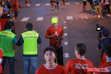 BƯỚC CHẠY CHÀO XUÂN THÀNH PHỐ QUẢNG NGÃI 2024 - Ảnh #1250052