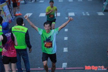 BƯỚC CHẠY CHÀO XUÂN THÀNH PHỐ QUẢNG NGÃI 2024 - Ảnh #1251177