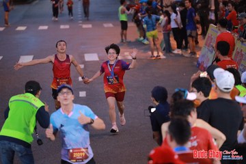 BƯỚC CHẠY CHÀO XUÂN THÀNH PHỐ QUẢNG NGÃI 2024 - Ảnh #1250071