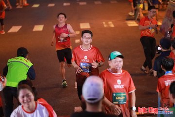 BƯỚC CHẠY CHÀO XUÂN THÀNH PHỐ QUẢNG NGÃI 2024 - Ảnh #1249403