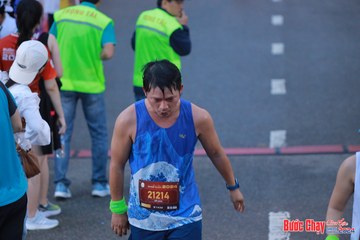 BƯỚC CHẠY CHÀO XUÂN THÀNH PHỐ QUẢNG NGÃI 2024 - Ảnh #1250987