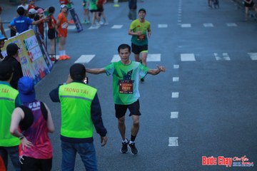 BƯỚC CHẠY CHÀO XUÂN THÀNH PHỐ QUẢNG NGÃI 2024 - Ảnh #1251169