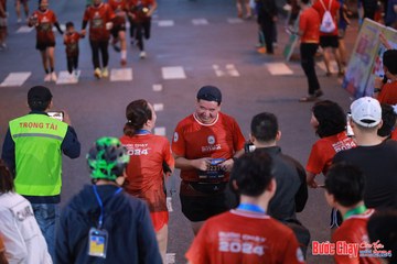 BƯỚC CHẠY CHÀO XUÂN THÀNH PHỐ QUẢNG NGÃI 2024 - Ảnh #1250197