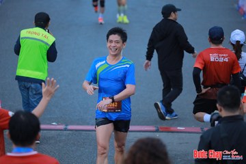 BƯỚC CHẠY CHÀO XUÂN THÀNH PHỐ QUẢNG NGÃI 2024 - Ảnh #1251452