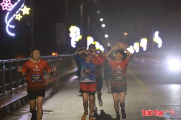 BƯỚC CHẠY CHÀO XUÂN THÀNH PHỐ QUẢNG NGÃI 2024 - Ảnh #1231723