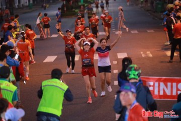 BƯỚC CHẠY CHÀO XUÂN THÀNH PHỐ QUẢNG NGÃI 2024 - Ảnh #1249798