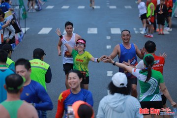 BƯỚC CHẠY CHÀO XUÂN THÀNH PHỐ QUẢNG NGÃI 2024 - Ảnh #1251634