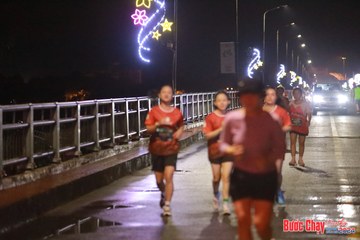 BƯỚC CHẠY CHÀO XUÂN THÀNH PHỐ QUẢNG NGÃI 2024 - Ảnh #1236170
