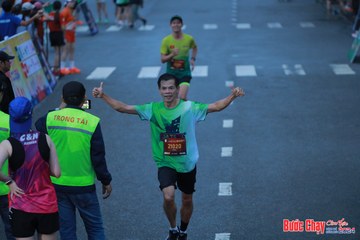 BƯỚC CHẠY CHÀO XUÂN THÀNH PHỐ QUẢNG NGÃI 2024 - Ảnh #1251174
