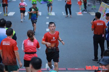 BƯỚC CHẠY CHÀO XUÂN THÀNH PHỐ QUẢNG NGÃI 2024 - Ảnh #1251583