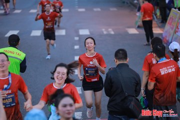BƯỚC CHẠY CHÀO XUÂN THÀNH PHỐ QUẢNG NGÃI 2024 - Ảnh #1250633