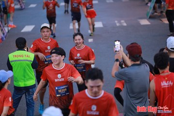 BƯỚC CHẠY CHÀO XUÂN THÀNH PHỐ QUẢNG NGÃI 2024 - Ảnh #1250529