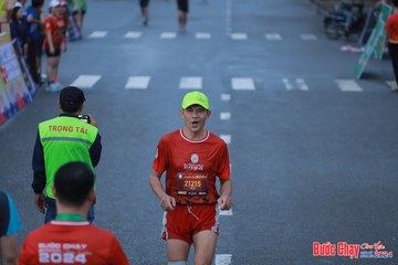 BƯỚC CHẠY CHÀO XUÂN THÀNH PHỐ QUẢNG NGÃI 2024 - Ảnh #1251935