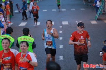 BƯỚC CHẠY CHÀO XUÂN THÀNH PHỐ QUẢNG NGÃI 2024 - Ảnh #1251060