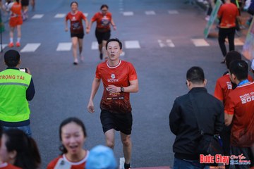 BƯỚC CHẠY CHÀO XUÂN THÀNH PHỐ QUẢNG NGÃI 2024 - Ảnh #1250644