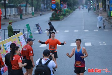 BƯỚC CHẠY CHÀO XUÂN THÀNH PHỐ QUẢNG NGÃI 2024 - Ảnh #1252170