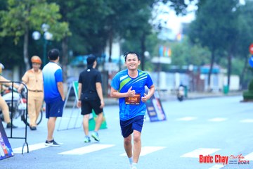 BƯỚC CHẠY CHÀO XUÂN THÀNH PHỐ QUẢNG NGÃI 2024 - Ảnh #1232383
