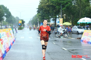 BƯỚC CHẠY CHÀO XUÂN THÀNH PHỐ QUẢNG NGÃI 2024 - Ảnh #1238505
