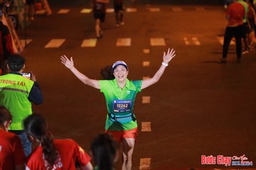 BƯỚC CHẠY CHÀO XUÂN THÀNH PHỐ QUẢNG NGÃI 2024 - Ảnh #1248716