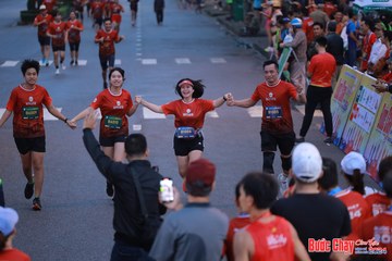 BƯỚC CHẠY CHÀO XUÂN THÀNH PHỐ QUẢNG NGÃI 2024 - Ảnh #1250486