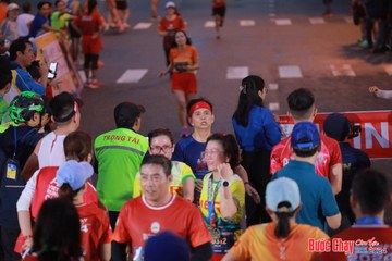 BƯỚC CHẠY CHÀO XUÂN THÀNH PHỐ QUẢNG NGÃI 2024 - Ảnh #1249933