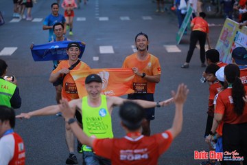 BƯỚC CHẠY CHÀO XUÂN THÀNH PHỐ QUẢNG NGÃI 2024 - Ảnh #1251022