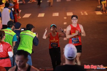 BƯỚC CHẠY CHÀO XUÂN THÀNH PHỐ QUẢNG NGÃI 2024 - Ảnh #1249419