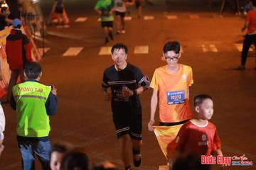 BƯỚC CHẠY CHÀO XUÂN THÀNH PHỐ QUẢNG NGÃI 2024 - Ảnh #1248753