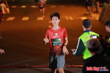 BƯỚC CHẠY CHÀO XUÂN THÀNH PHỐ QUẢNG NGÃI 2024 - Ảnh #1242922