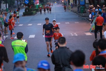 BƯỚC CHẠY CHÀO XUÂN THÀNH PHỐ QUẢNG NGÃI 2024 - Ảnh #1250431