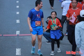 BƯỚC CHẠY CHÀO XUÂN THÀNH PHỐ QUẢNG NGÃI 2024 - Ảnh #1251789