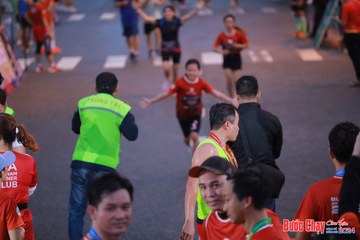BƯỚC CHẠY CHÀO XUÂN THÀNH PHỐ QUẢNG NGÃI 2024 - Ảnh #1250309