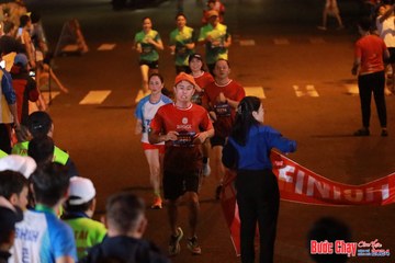 BƯỚC CHẠY CHÀO XUÂN THÀNH PHỐ QUẢNG NGÃI 2024 - Ảnh #1246459