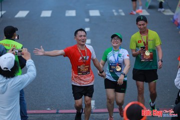 BƯỚC CHẠY CHÀO XUÂN THÀNH PHỐ QUẢNG NGÃI 2024 - Ảnh #1251669