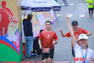BƯỚC CHẠY CHÀO XUÂN THÀNH PHỐ QUẢNG NGÃI 2024 - Ảnh #1252217