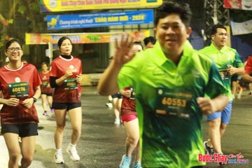 BƯỚC CHẠY CHÀO XUÂN THÀNH PHỐ QUẢNG NGÃI 2024 - Ảnh #1223175