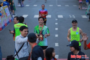 BƯỚC CHẠY CHÀO XUÂN THÀNH PHỐ QUẢNG NGÃI 2024 - Ảnh #1251902