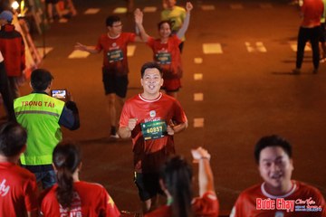 BƯỚC CHẠY CHÀO XUÂN THÀNH PHỐ QUẢNG NGÃI 2024 - Ảnh #1248728